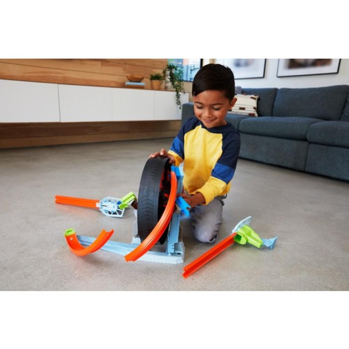 Hot Wheels Dönen Tekerlek Macerası Yarış Seti; 5 yaş ve üzeri; GJM77