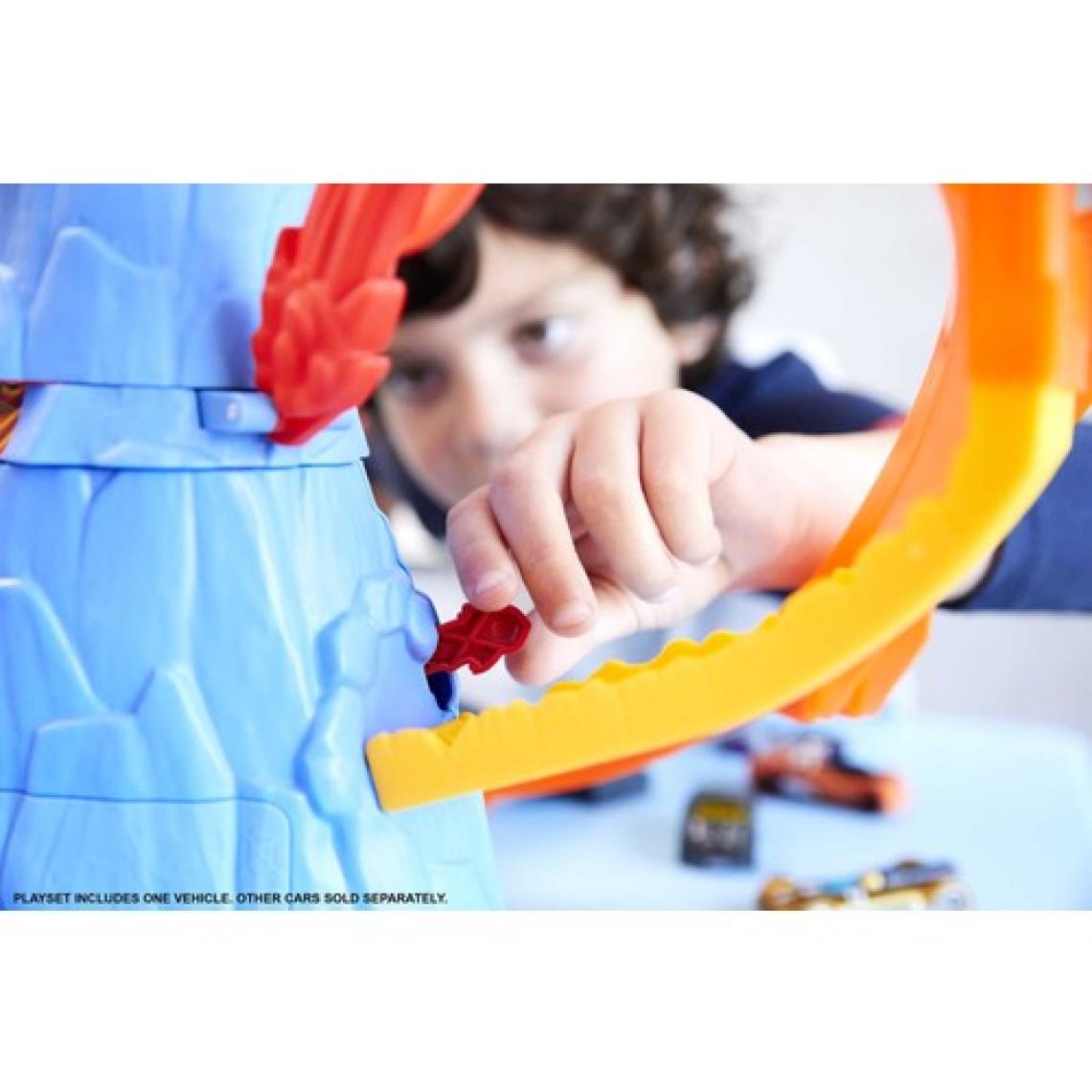 Hot Wheels Yanardağdan Kaçış Motorlu Pist Seti Ftd61