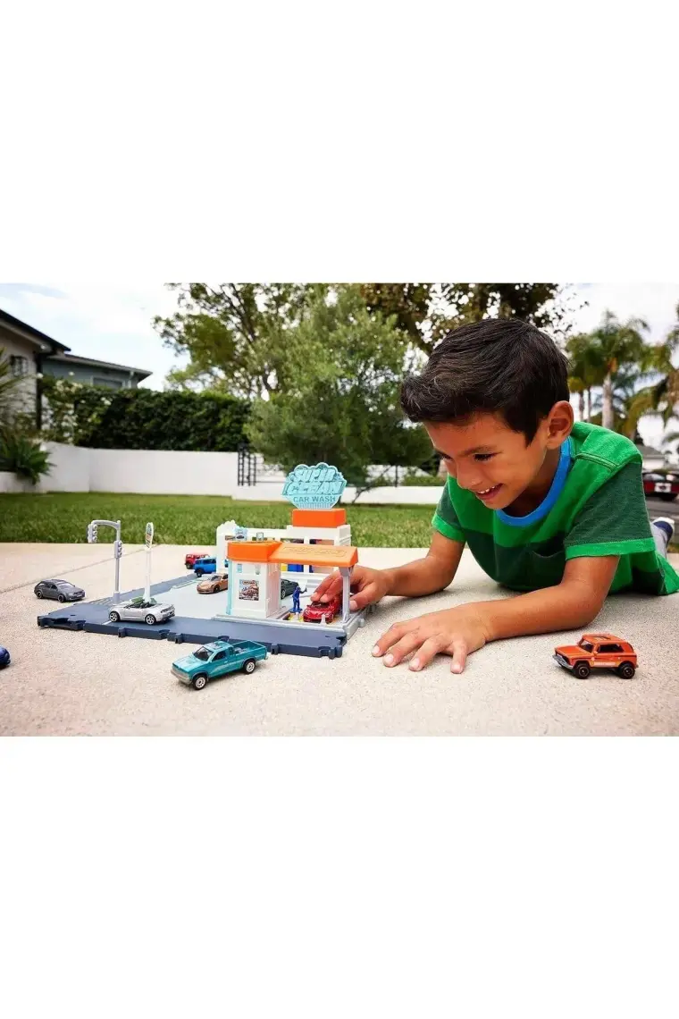 Matchbox Aksiyon Sürücüleri Süper Oto Yıkama Oyun Seti, 3 yaş ve üzeri, HNJ54