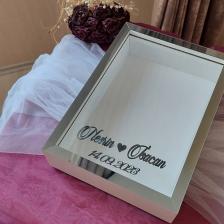 Verda Çerçeve 25X35 cm  Isimli Beyaz-Füme Yarı Pleksi Kaplamalı Derin Anı Çerçevesi! Gül Kutusu! Ledsiz