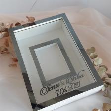 Verda Çerçeve 25 x 35  cm  Yarı Kaplama Isimli Beyaz-Füme Anı Çerçevesi! Yeni Moda Çiçek Anı Çerçevesi!
