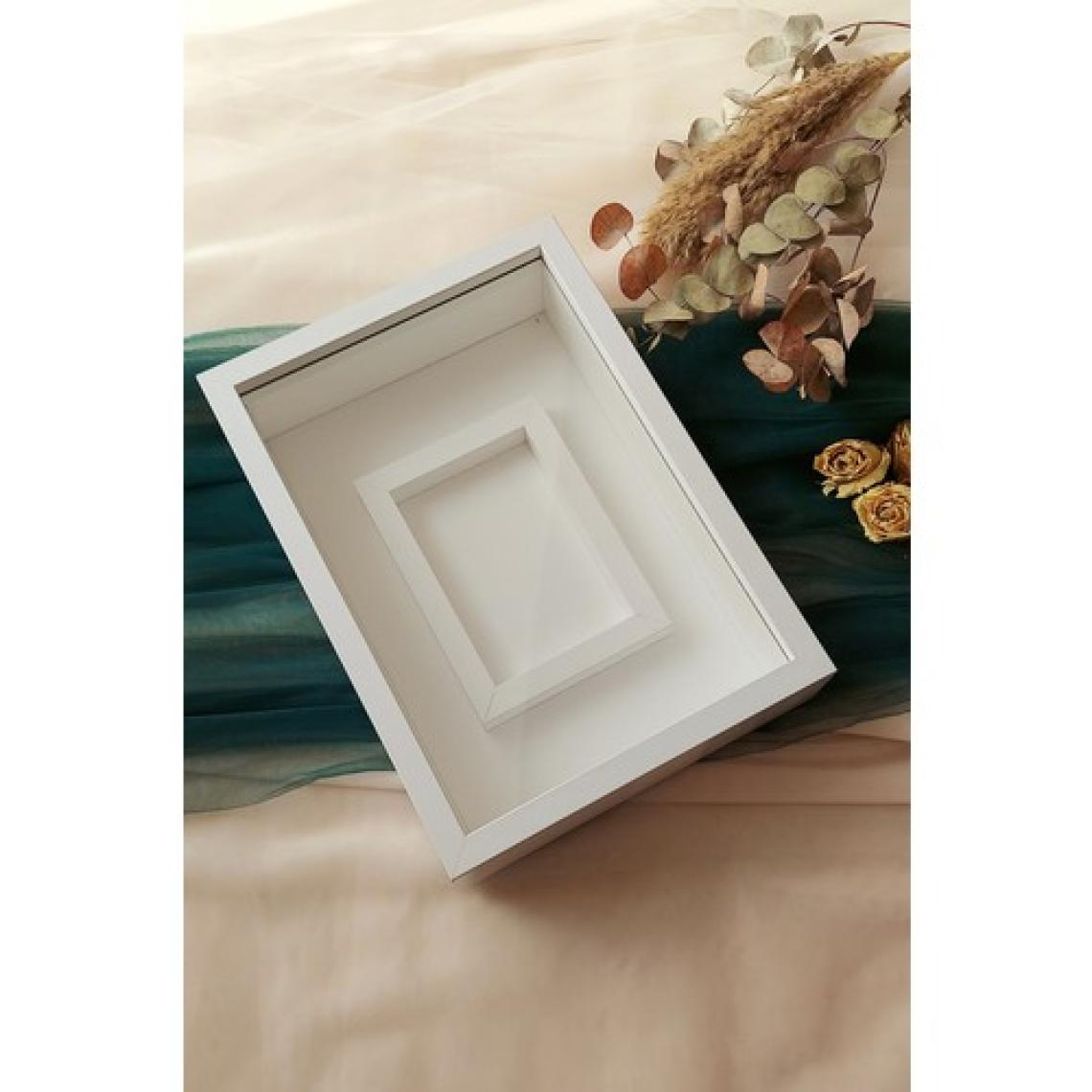 Verda Çerçeve 25X35 cm Beyaz Yatay Fotoğraf Alanlı Model Tasarım Gül Kutusu Anı Çerçevesi! Isimsiz Ledli!