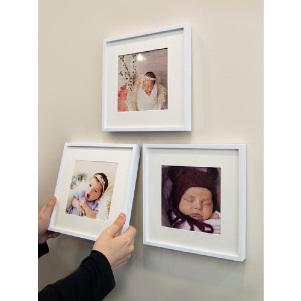 Nobbystar Yapışkanlı Sök-tak Paspartulu Beyaz 21x21cm Kare Fotoğraf Çerçevesi - 3'lü Paket