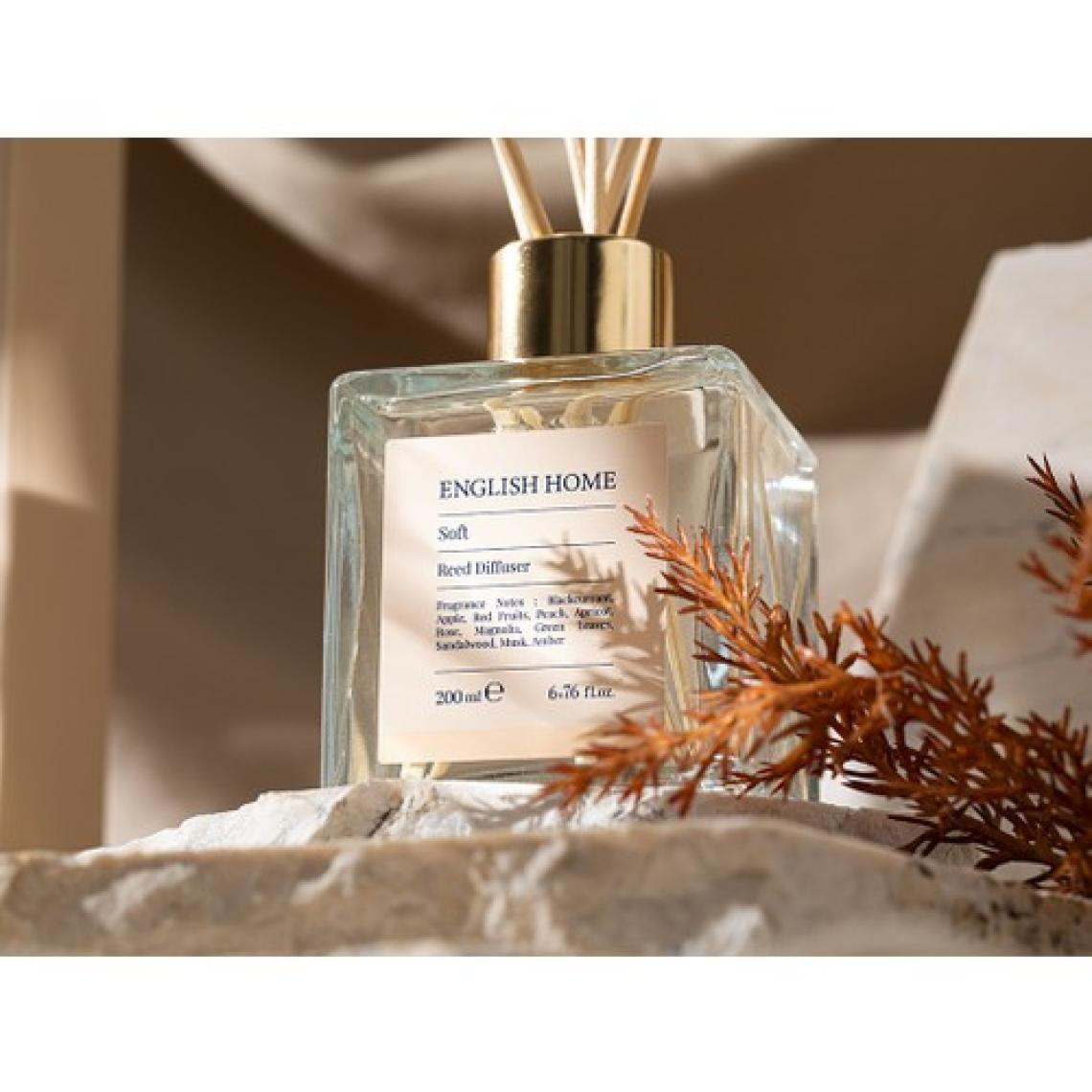 English Home Soft Çubuklu Oda Kokusu - Frenk Üzümü, Elma, Gül, Manolya ve Sandalağacı Aromaları, 200 ml, Lila Dekoratif Şişe