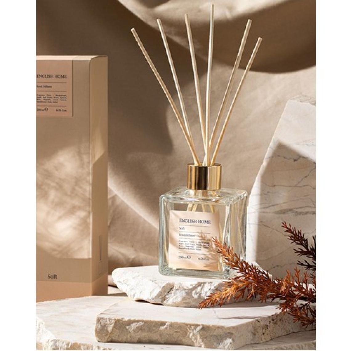 English Home Soft Çubuklu Oda Kokusu - Frenk Üzümü, Elma, Gül, Manolya ve Sandalağacı Aromaları, 200 ml, Lila Dekoratif Şişe