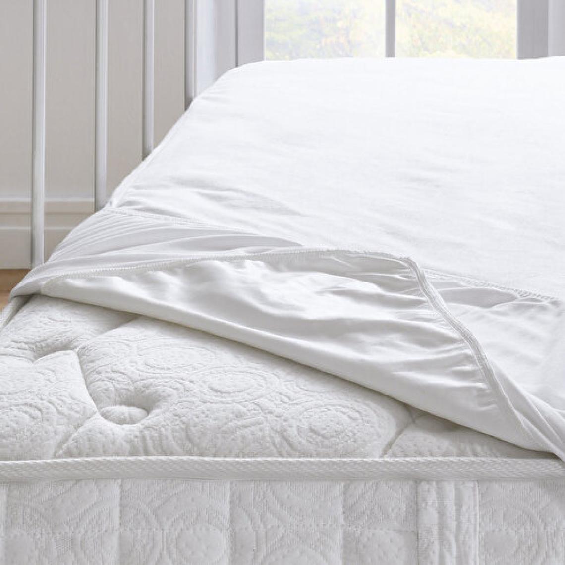 Yataş Bedding Micro Fit Sıvı Geçirmez Bebek Alez 70x140 cm