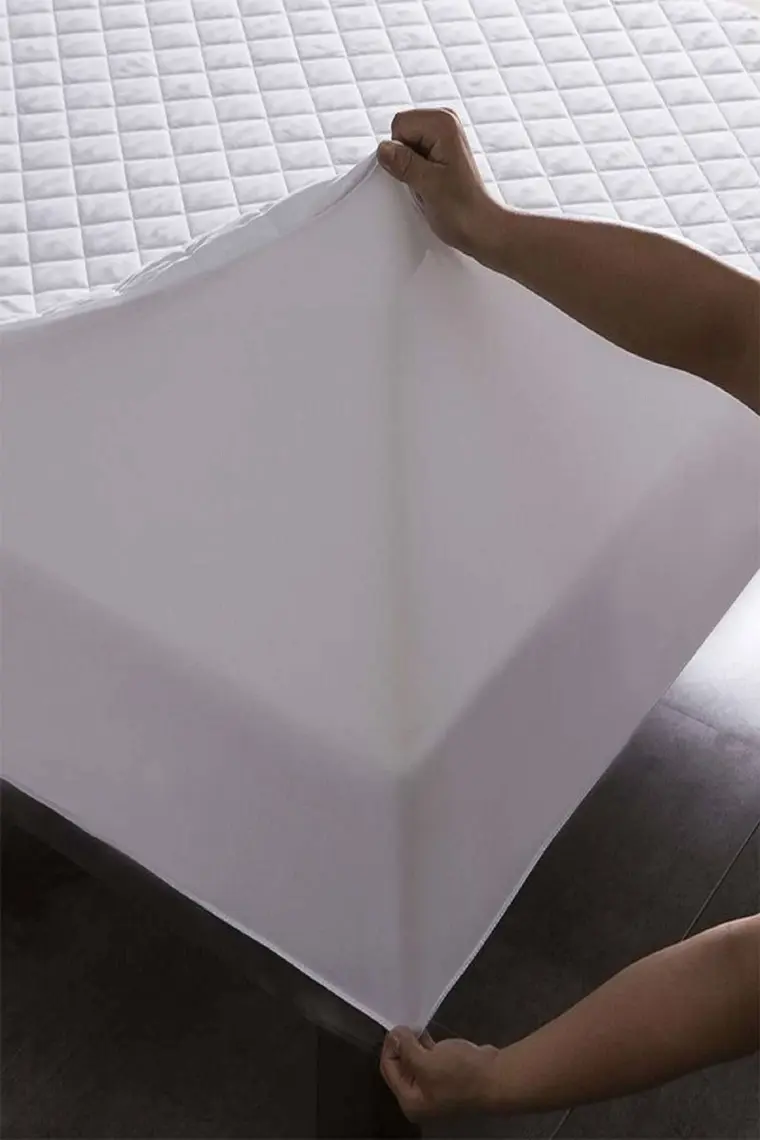 Ely Parker 90X190 Yatak Saran Kapitoneli Sıvı Geçirmez Alez Yatak Koruyucu Pamuklu Fitted