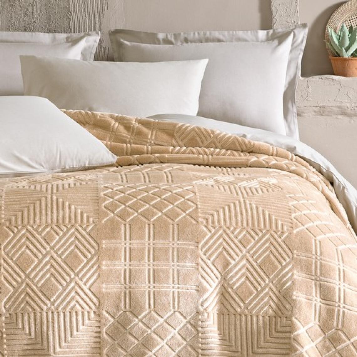 Yataş Bedding Nova Çift Kişilik Emboss Battaniye - Kum Beji