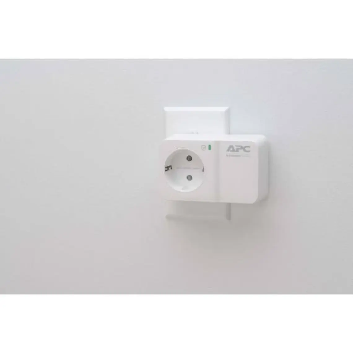 Schneider Electric APC Tekli Akım Korumalı Priz  230V PM1W-GR (Beyaz)