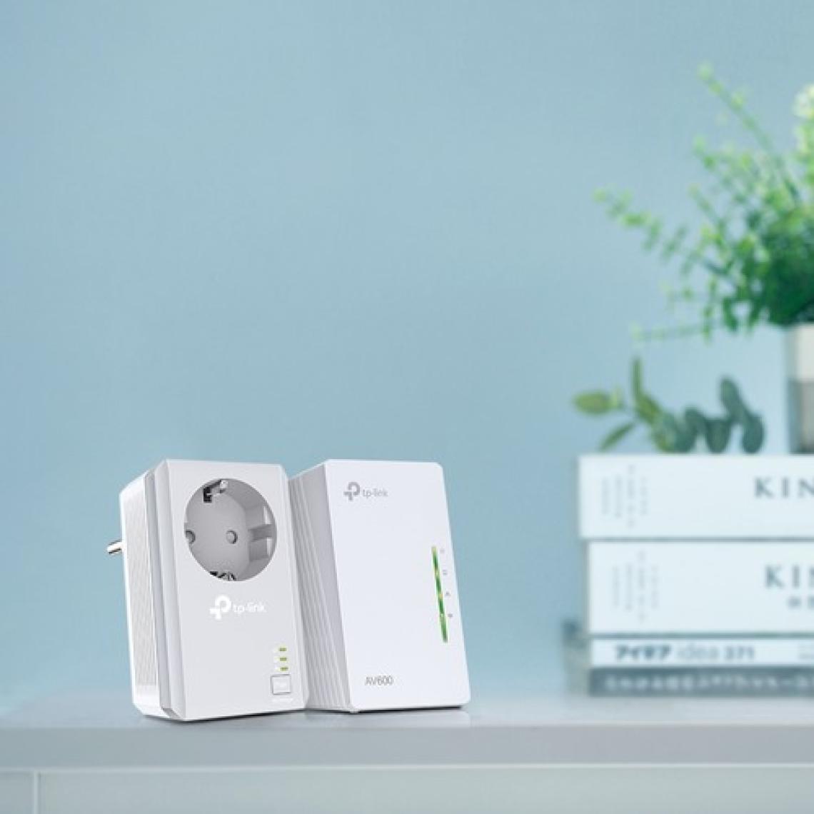 TP-Link TL-WPA4226KIT, AV600 300 Mbps Kablosuz Powerline Adaptör Kiti