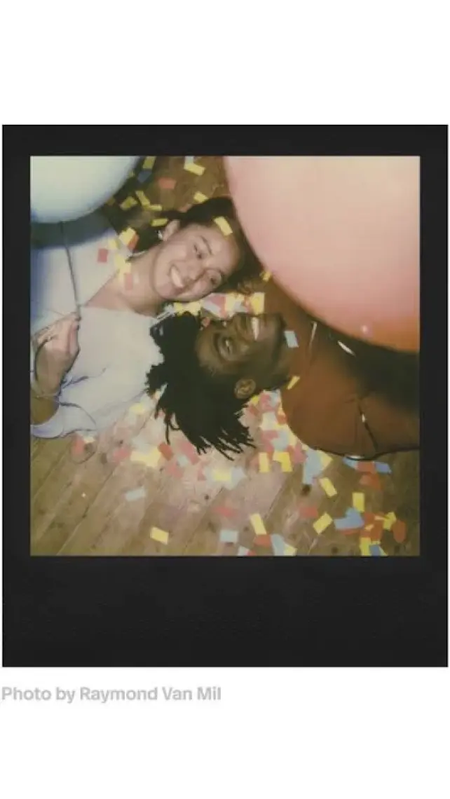 Polaroid Color Film - Siyah Fotoğraf Baskı Kâğıdı