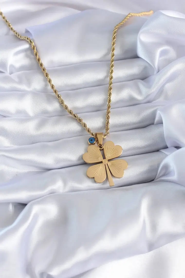 Şan's Boutique 316L Çelik Gold Renk Burgu Model Işlemeli Yonca Figür Nazar Boncuk Detay Kadın Kolye