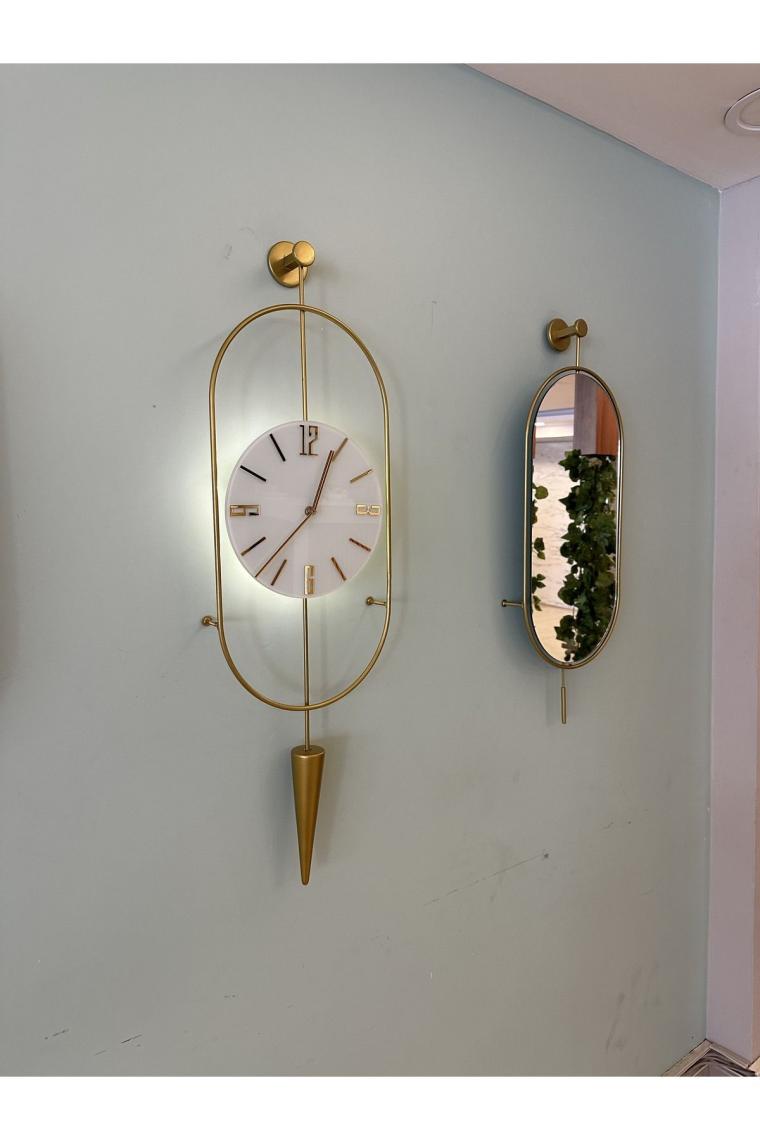 Gold Ledli Serenity Pendulum Duvar Saati , Modern Dekoratif Metal Camlı Duvar Saati