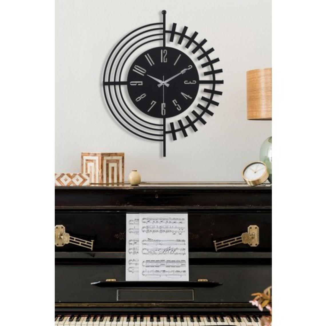 Muyika Dubai Yeni Koleksiyon Dekoratif Metal Siyah Duvar Saati 41X41CM Sessiz Mekanizma Mds-41