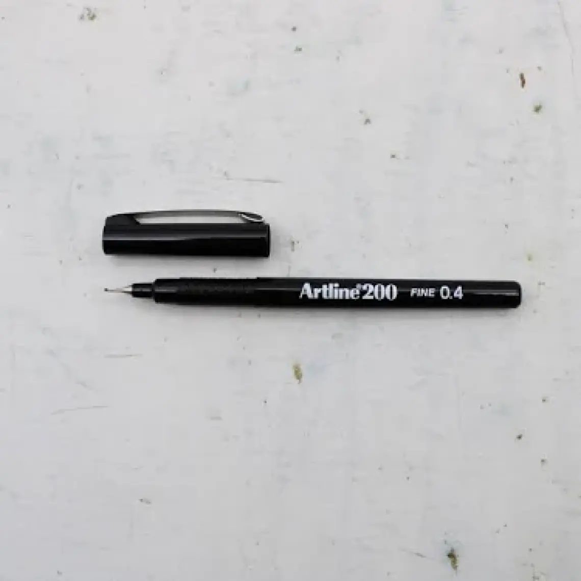 Artline 200 Fineliner 0.4mm Ince Uçlu Yazı ve Çizim Kalemi Siyah