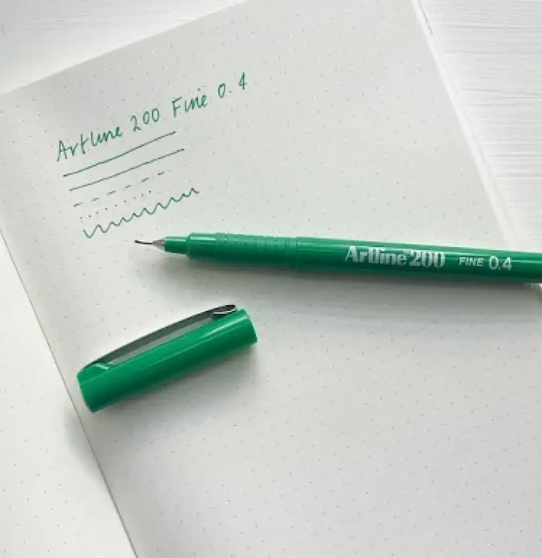 Artline 200 Fineliner 0.4mm Ince Uçlu Yazı ve Çizim Kalemi Siyah