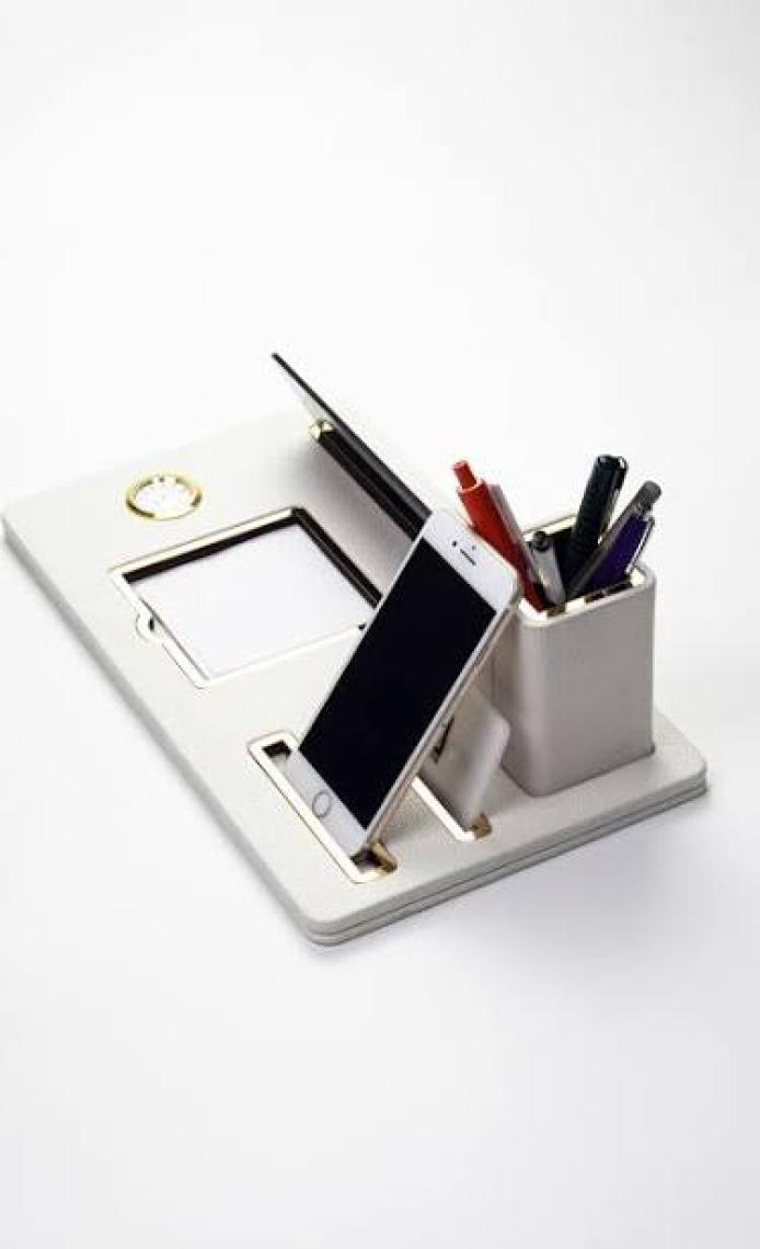Turgut Office Masaüstü Isimliği Deri Organizer Beyaz Gold Detaylı Saat ve Kalemlikli