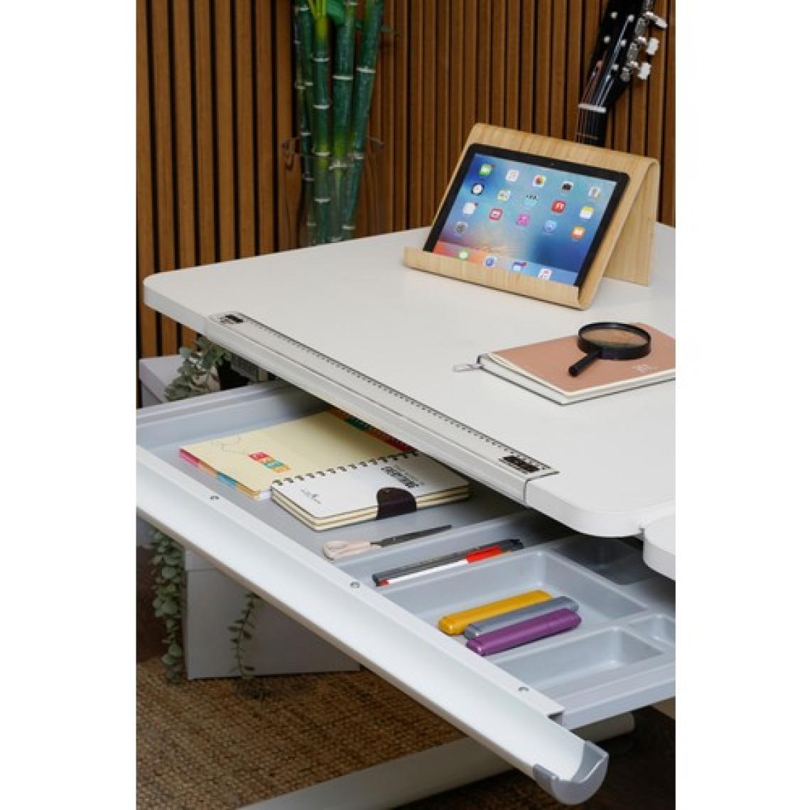 Creo Mobili Ergonomik Öğrenci Masası Çekmeceli ve Yükseklik Ayarlı - 130x70 Cm, Beyaz/Mavi - Vega Basic