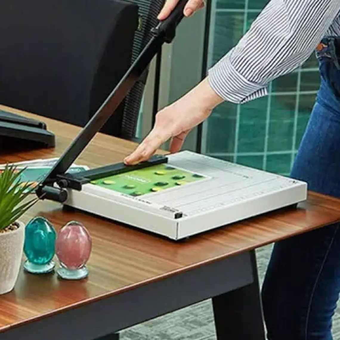 Escrito ESG144 Moroni A4 Kağıt Kesme Makinesi Kollu Giyotin