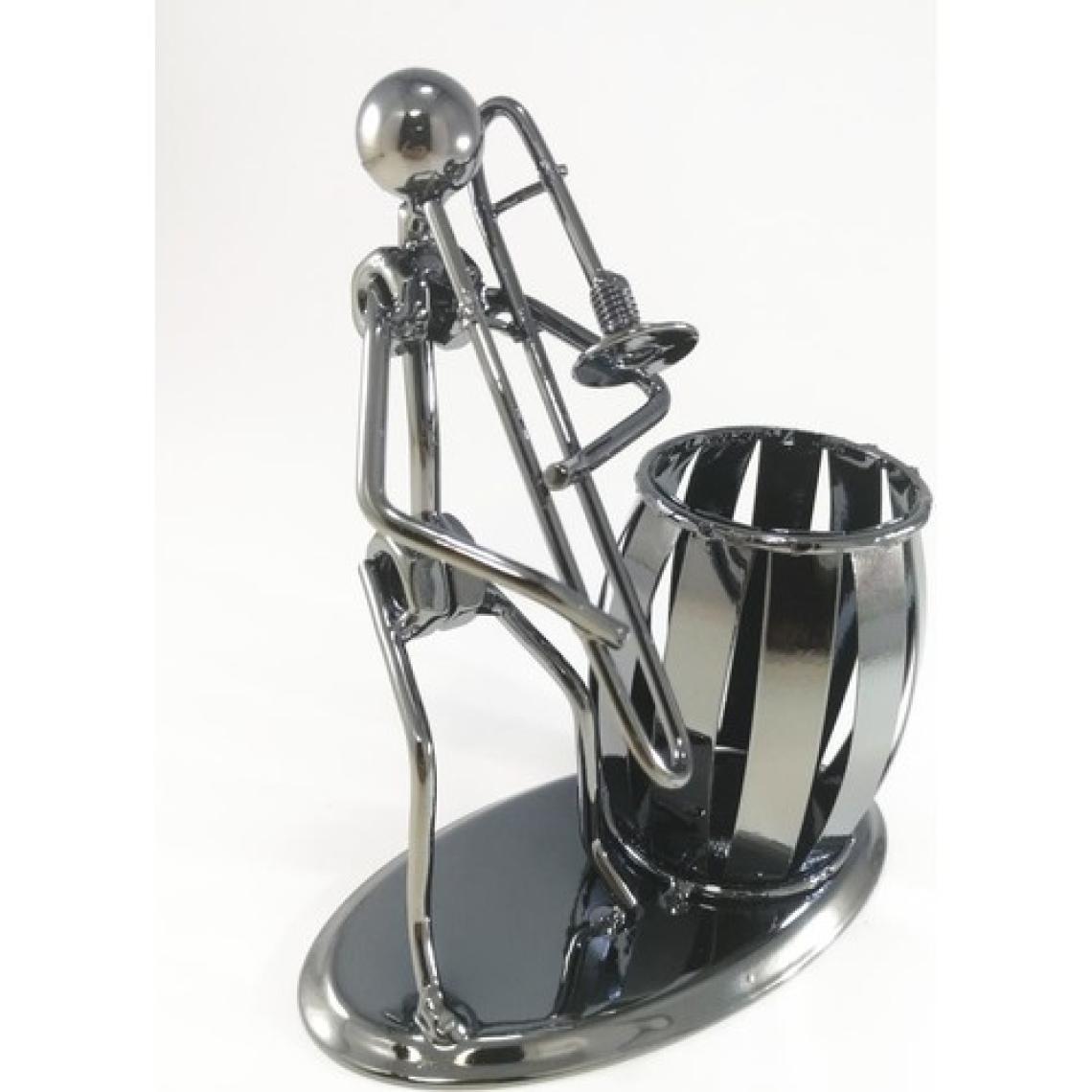 SUME Dekoratif Trombon Çalan Adam Metal Kalemlik Masa Süsü