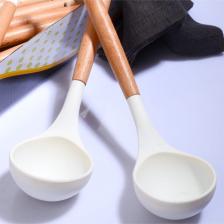 Bambu Saplı Silikon Kepçe - Beyaz