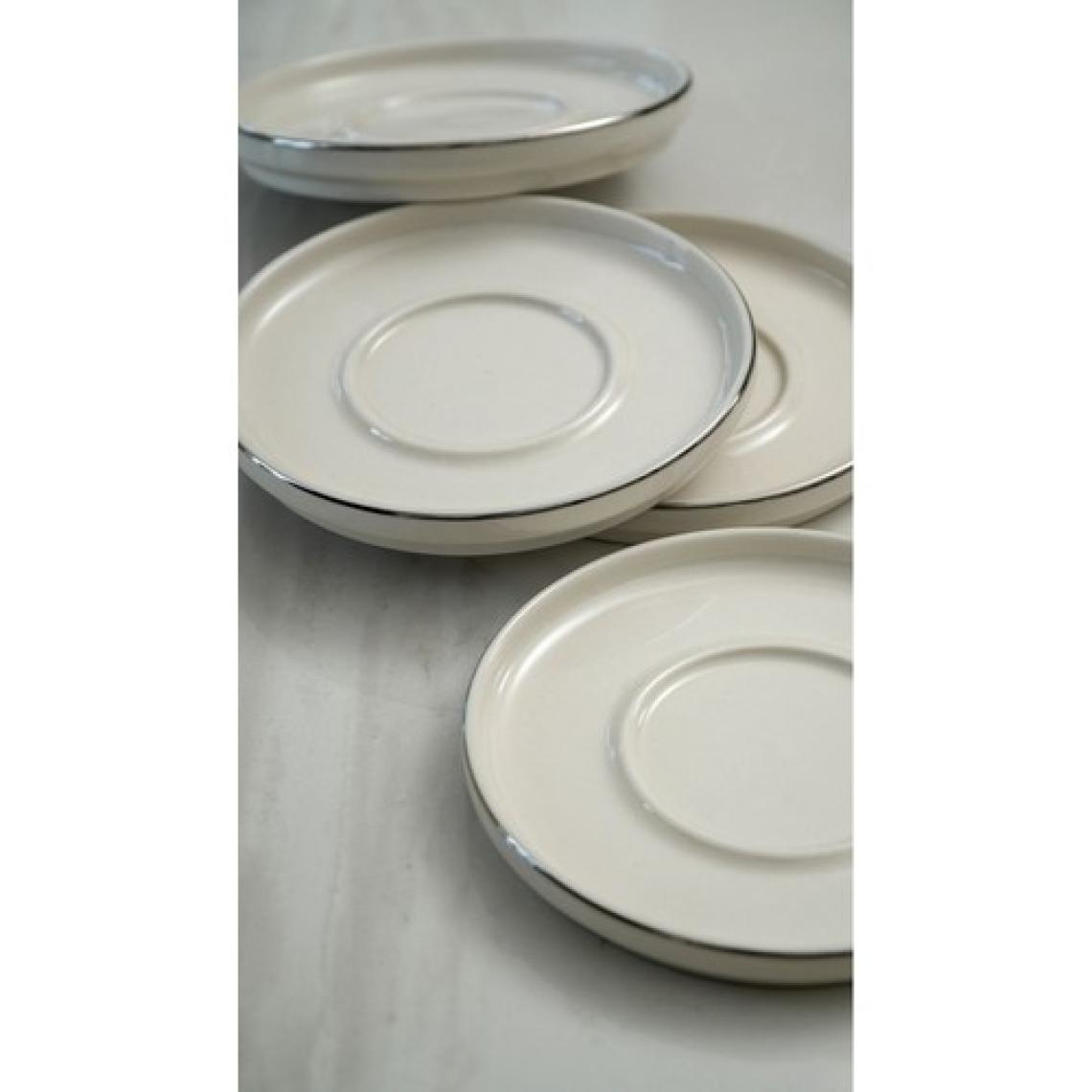 Heda Porselen Rüya Platin Yaldız Porselen Çay Tabağı 6'lı 12CM Kırık Beyaz