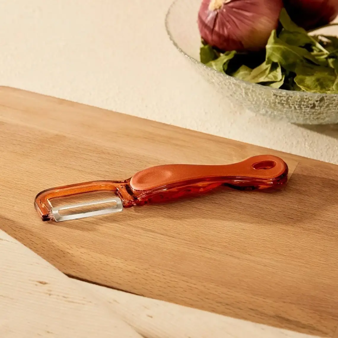 Sofra Mutfak Sebze Soyacağı – Plastik ve Metal Gövde, Füme Renk, Dayanıklı ve Ergonomik Tasarım 18,7 cm