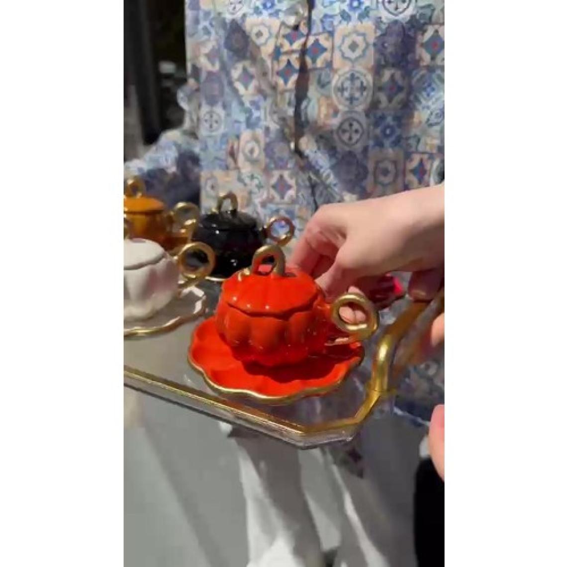 Luxury 6'lı Lüks Balkabağı Renkli Kahve Fincanı Kapaklı 1 Adet