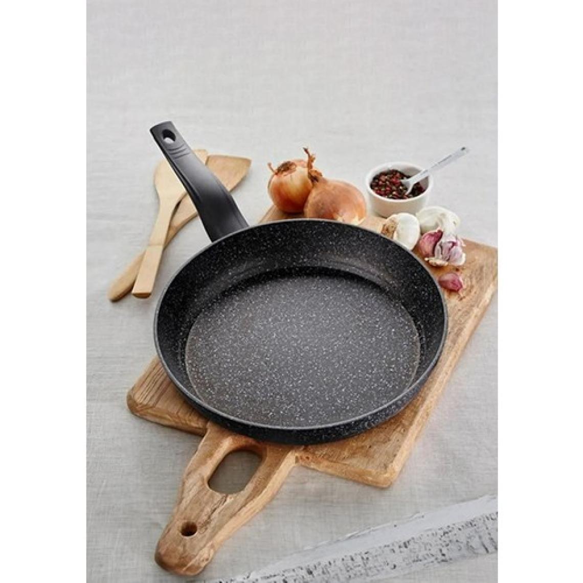 Lavonni 28 cm Granit Tava - Siyah