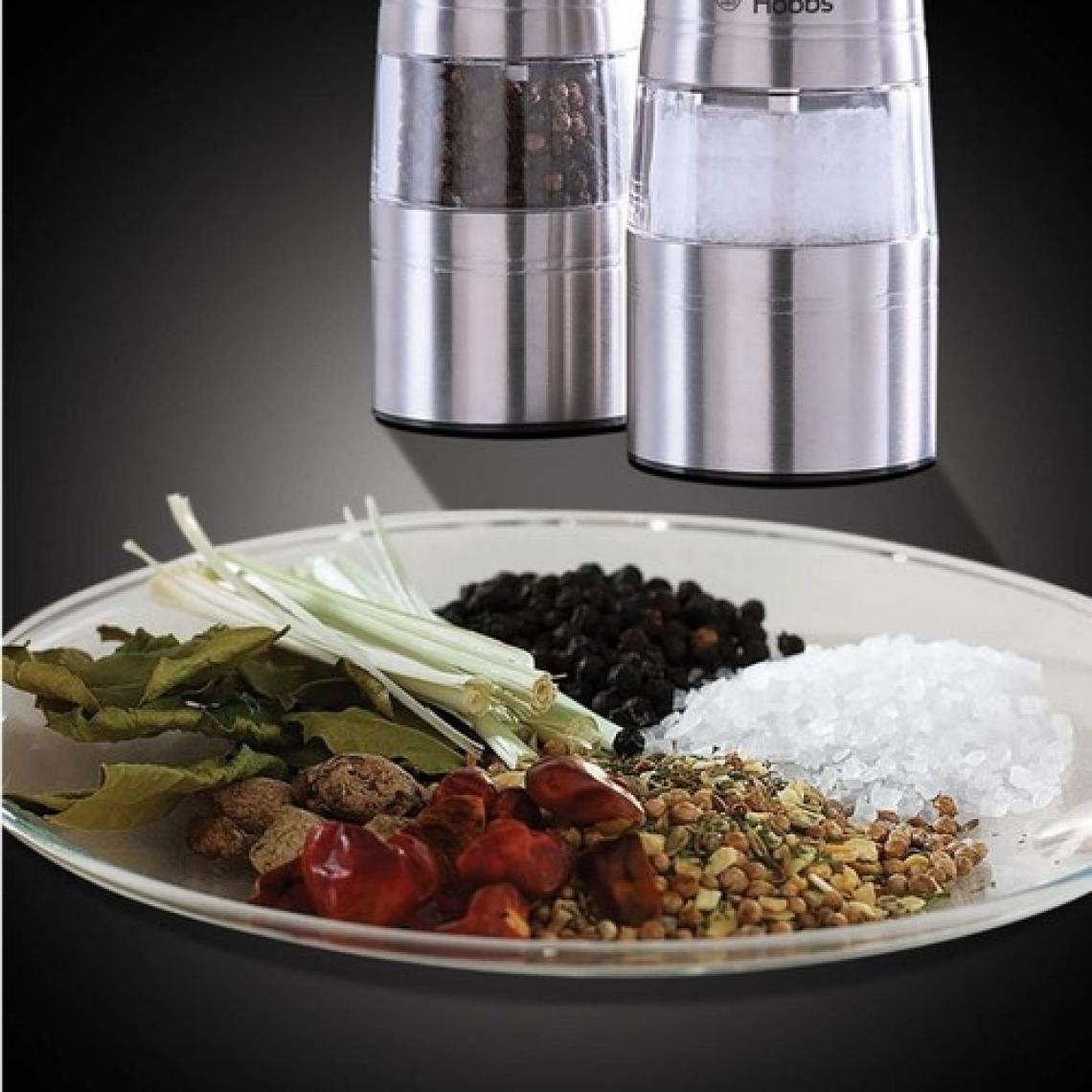 Russell Hobbs Elektrikli Tuz ve Karabiber Değirmeni Seti