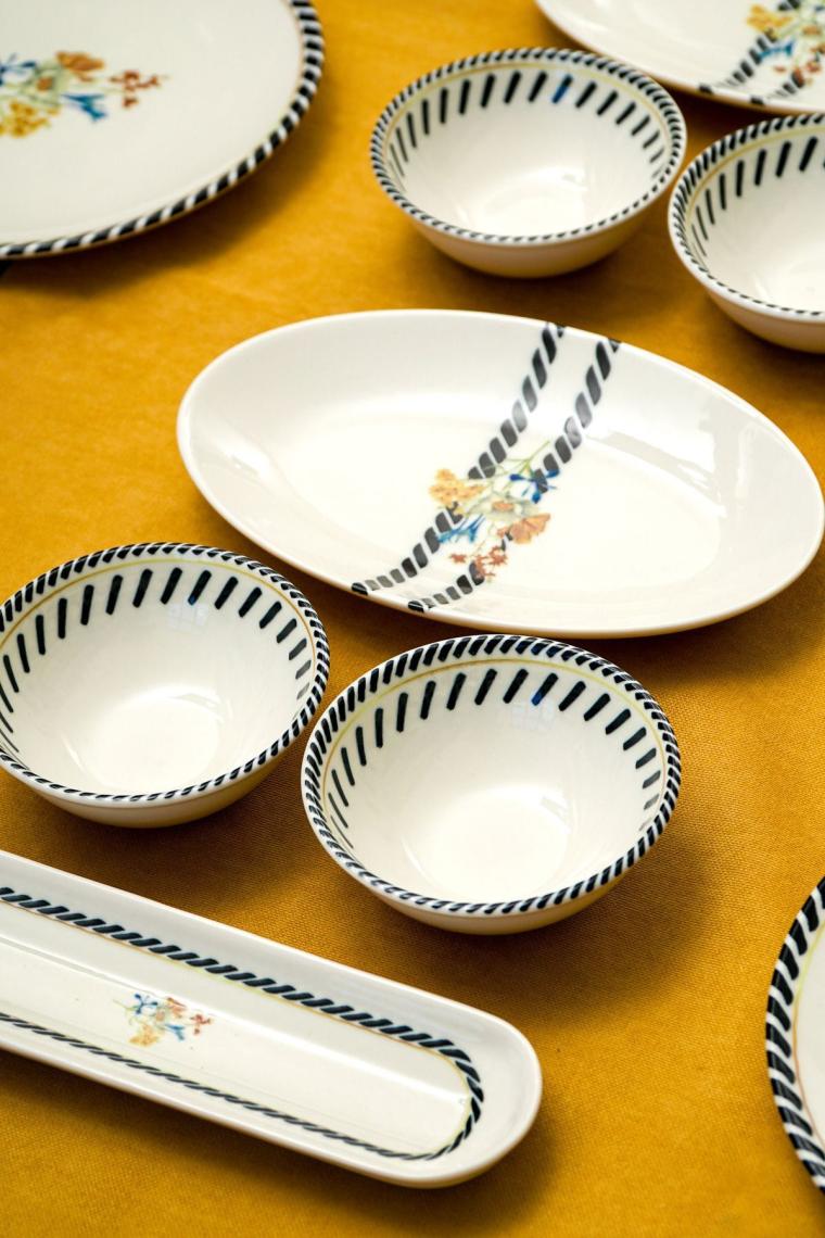 Demet 16 Parça 6 Kişilik Porselen Kahvaltı Takımı