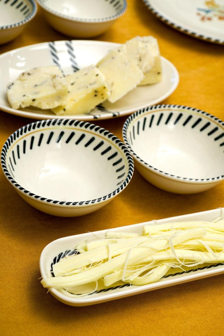 Demet 16 Parça 6 Kişilik Porselen Kahvaltı Takımı