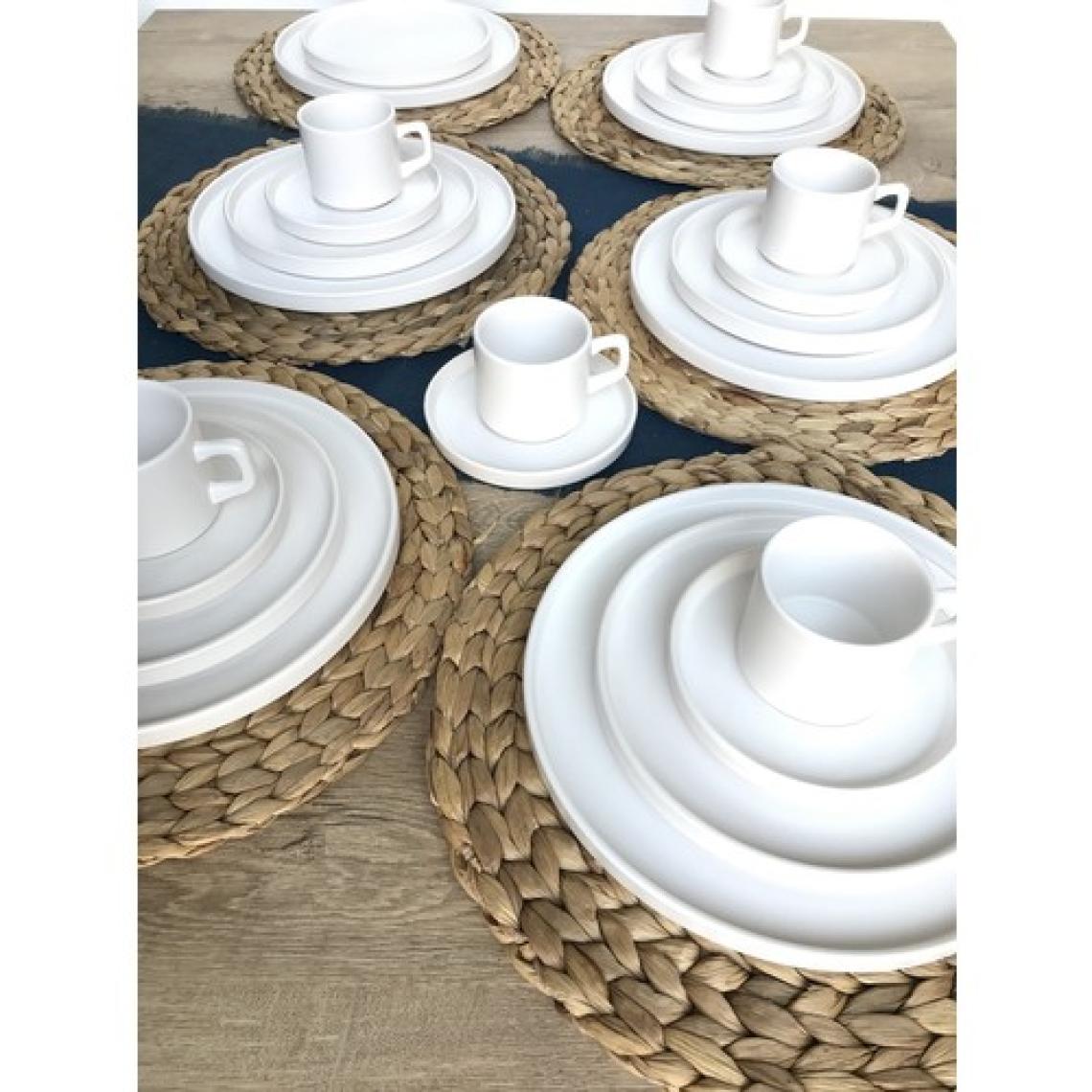 Gulhanile Stackable Mat Beyaz 24 Parça 6 Kişilik Servis Kahvaltı Takımı