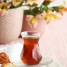 Alya Serisi 12 Parça Şeffaf Çay Bardağı ve Tabak Seti - Lav Cam Desenli