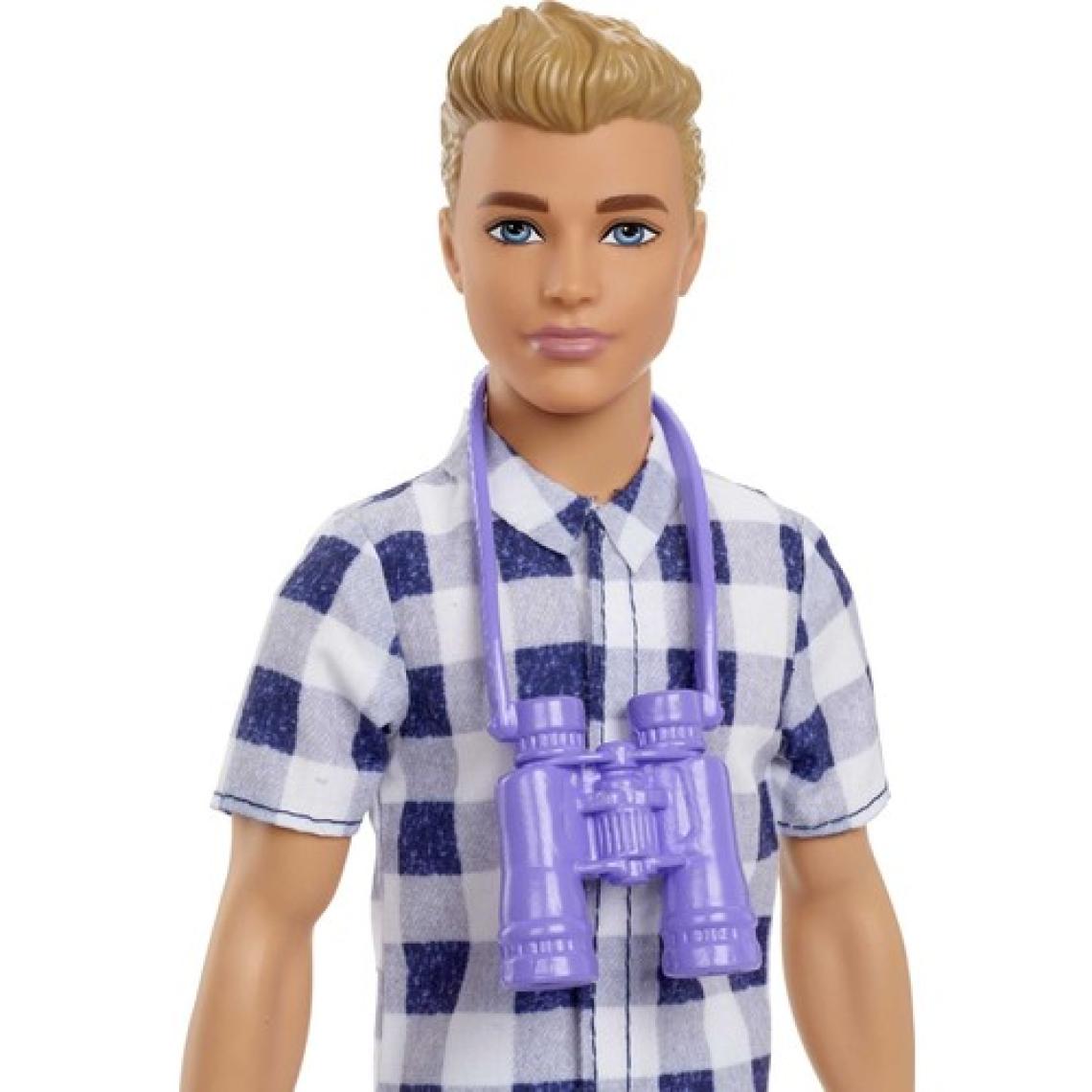 Barbie Ken İle Kamp Aksesuarları, Ekose Gömlek, Kot Pantolon Ve Beyaz Spor Ayakkabılar Giyer, 3 Yaş Ve Üzeri Hhr66