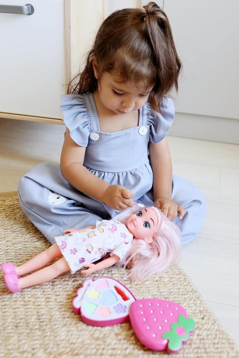 Global Toys Elissa Türkçe Konuşan Makyaj Setli Oyuncak Et Bebek
