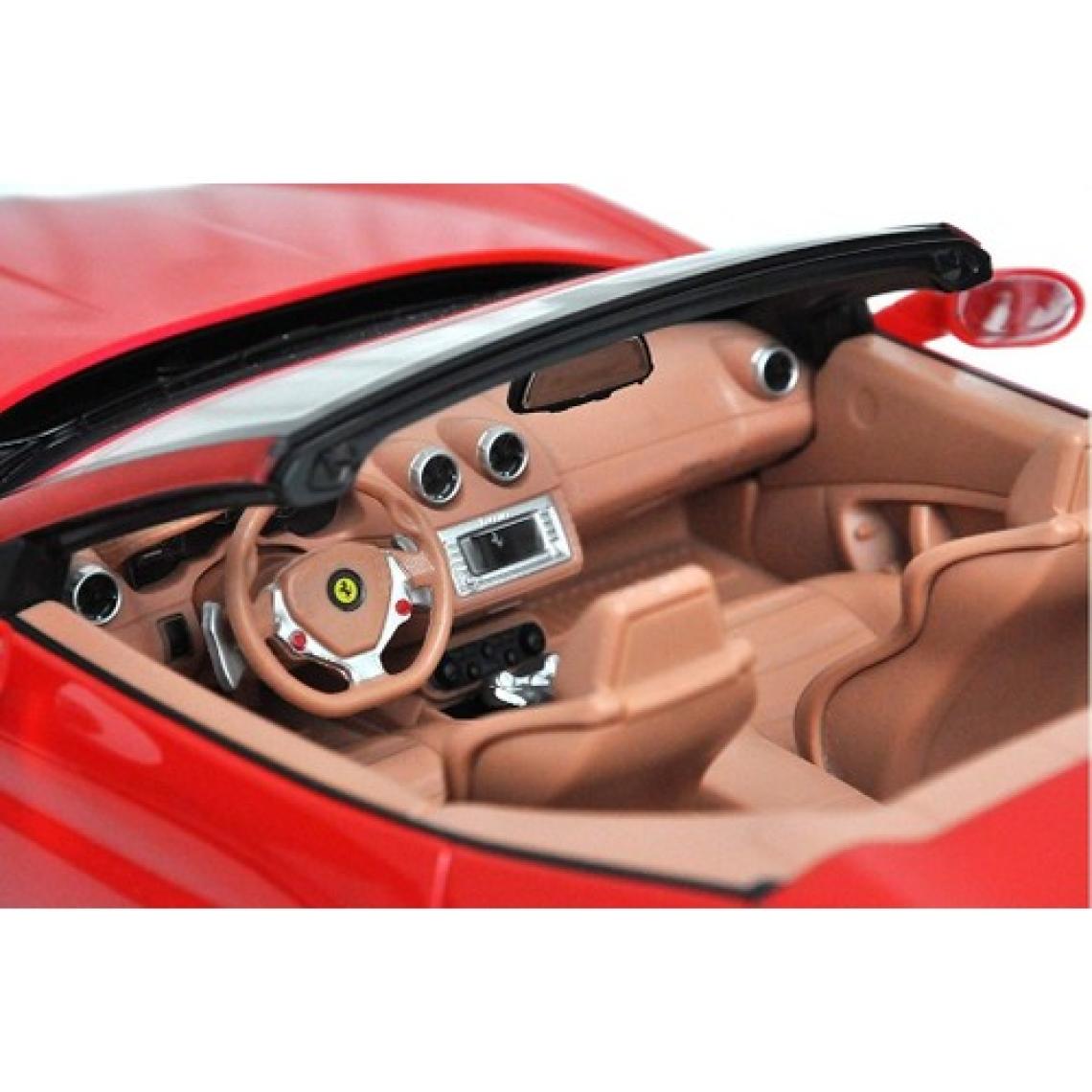 Rastar R/C 1/12 Uzaktan Kumandalı Ferrari California Işıklı Araba - Kırmızı