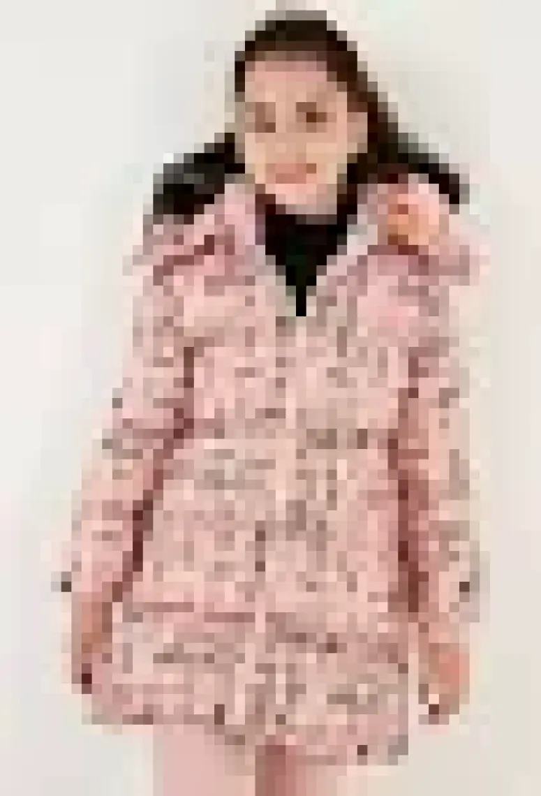 Lela Yakası Suni Kürklü Yazı Baskılı Çıkarılabilir Kapüşonlu Peluş Astarlı Kışlık Mont Kız Çocuk Mont 5761984