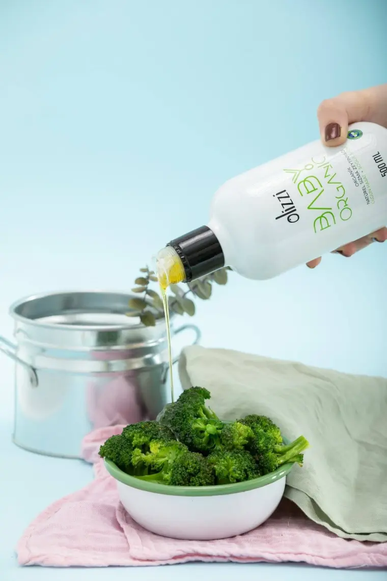 Olizzi Premium Organik ve Baby Organik Natürel Sızma Soğuk Sıkım Bebek İçin Zeytinyağı 500 ML