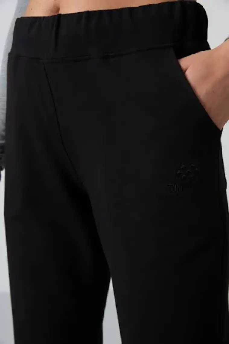 Tommy Life Tommy Life  Siyah Kadın Yüksek Bel Cepli Slim Fit Klasik Paça Eşofman Alt - 94185