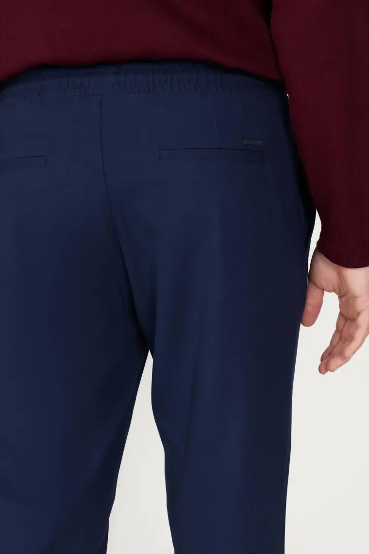 Altınyıldız Classics Erkek Lacivert Slim Fit Rahat Kesim Beli Bağlamalı Yan Cepli Jogger Pantolon