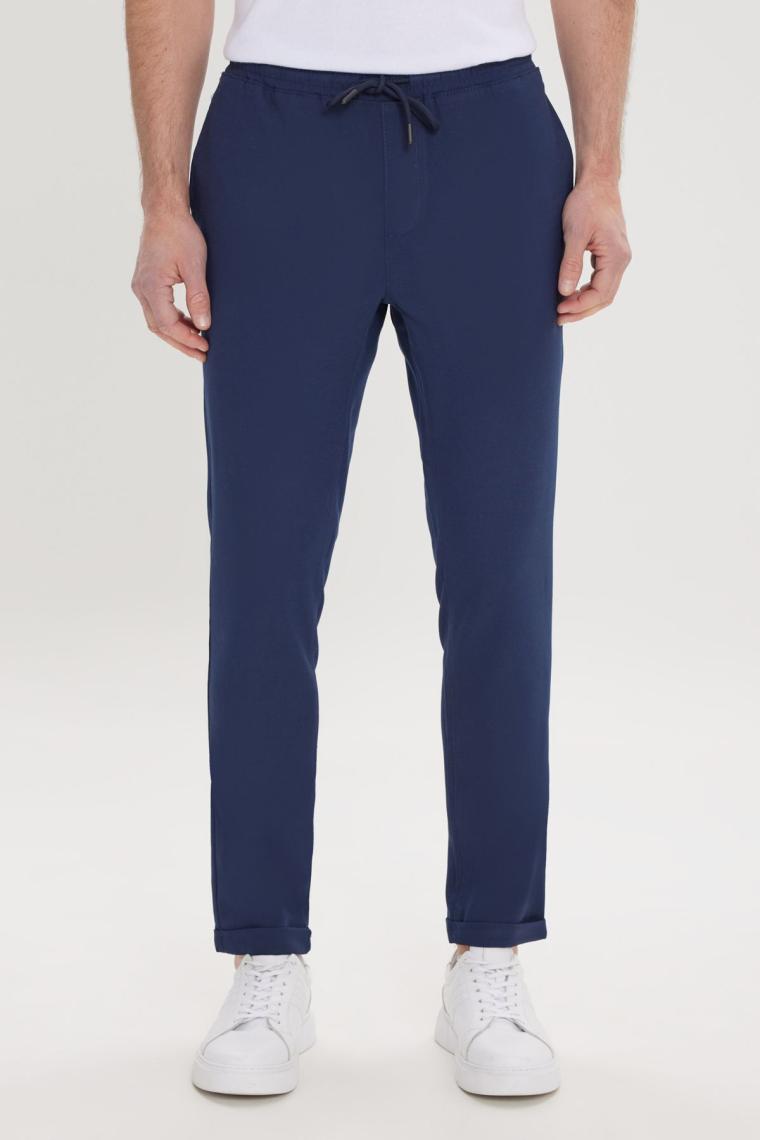 Altınyıldız Classics Erkek Lacivert Slim Fit Rahat Kesim Beli Bağlamalı Yan Cepli Jogger Pantolon