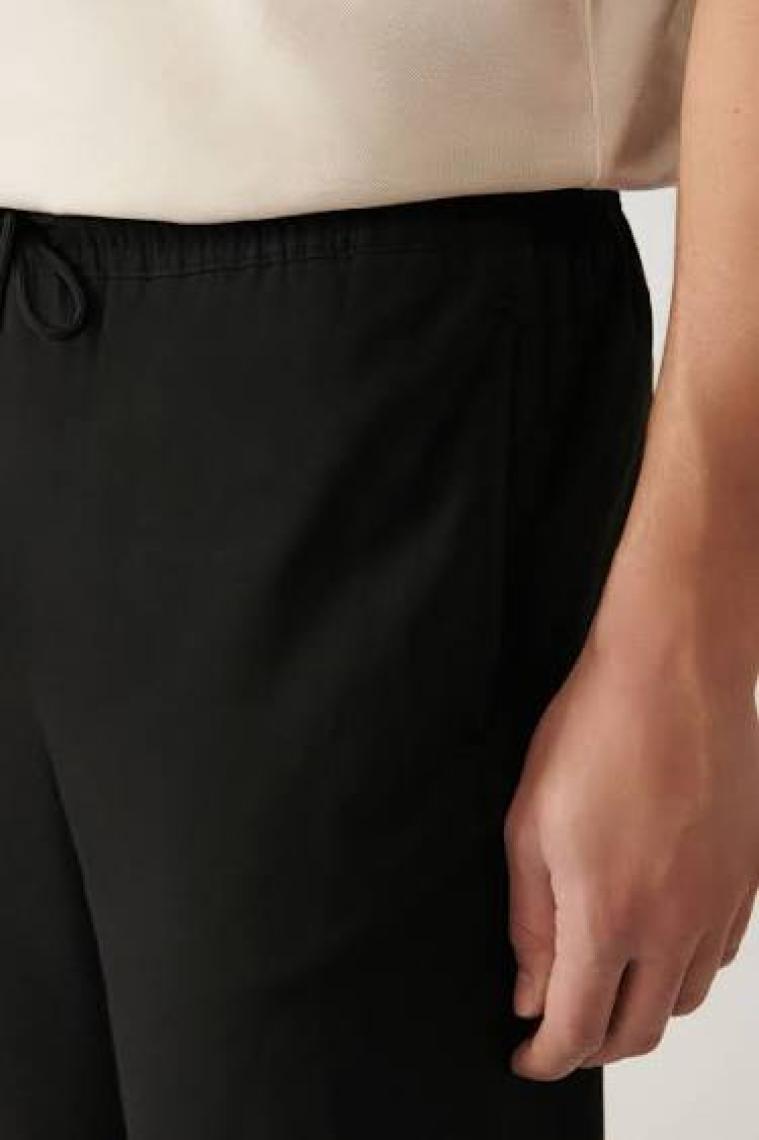 AVVA Erkek Siyah Relaxed Fit Yandan Cepli Beli Lastikli Bağcıklı Duble Paça Jogger Pantolon E003000