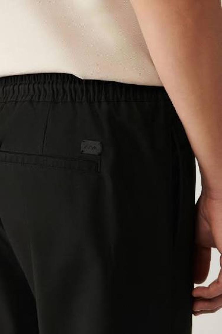 AVVA Erkek Siyah Relaxed Fit Yandan Cepli Beli Lastikli Bağcıklı Duble Paça Jogger Pantolon E003000