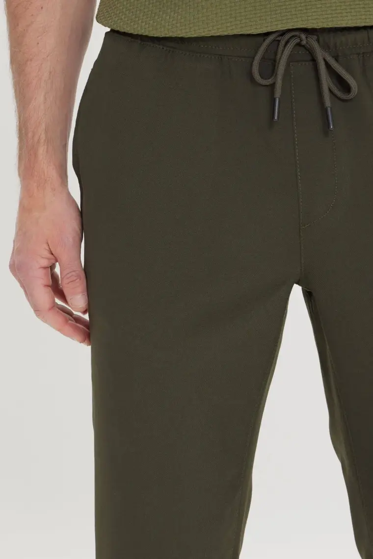 Altınyıldız Classics Erkek Haki Slim Fit Rahat Kesim Beli Bağlamalı Yan Cepli Jogger Pantolon