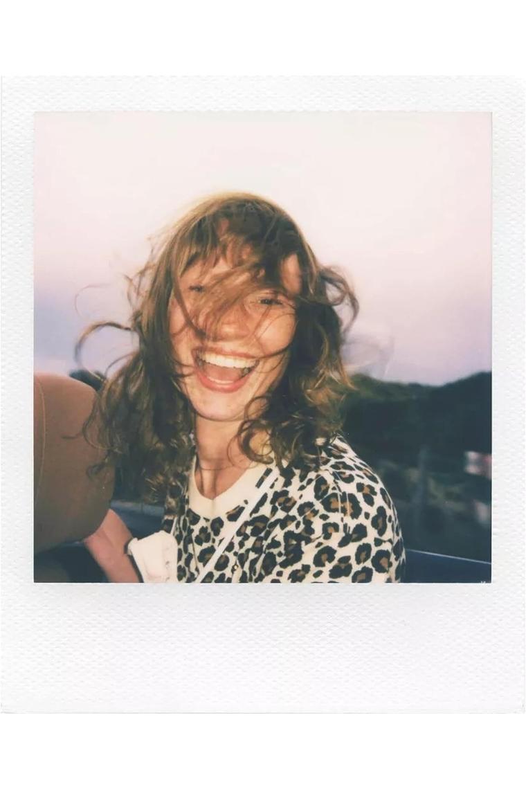 Polaroid Go Beyaz Instant Fotoğraf Makinesi