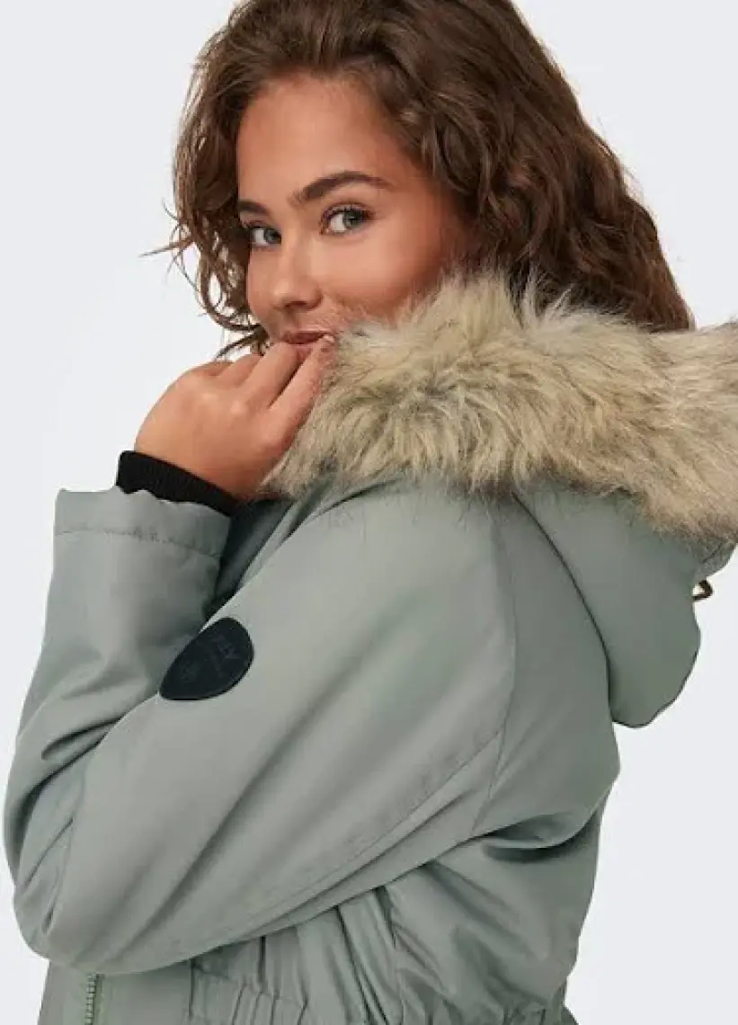 Only Kapüşonlu Yeşil Kadın Parka 15304625