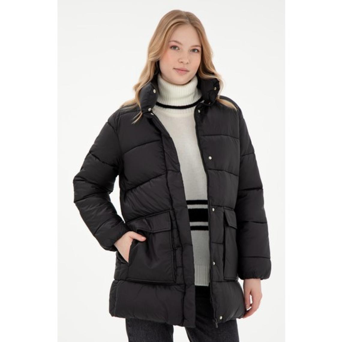 U.S. Polo Assn. Kadın Siyah Kaban 50292747-VR046