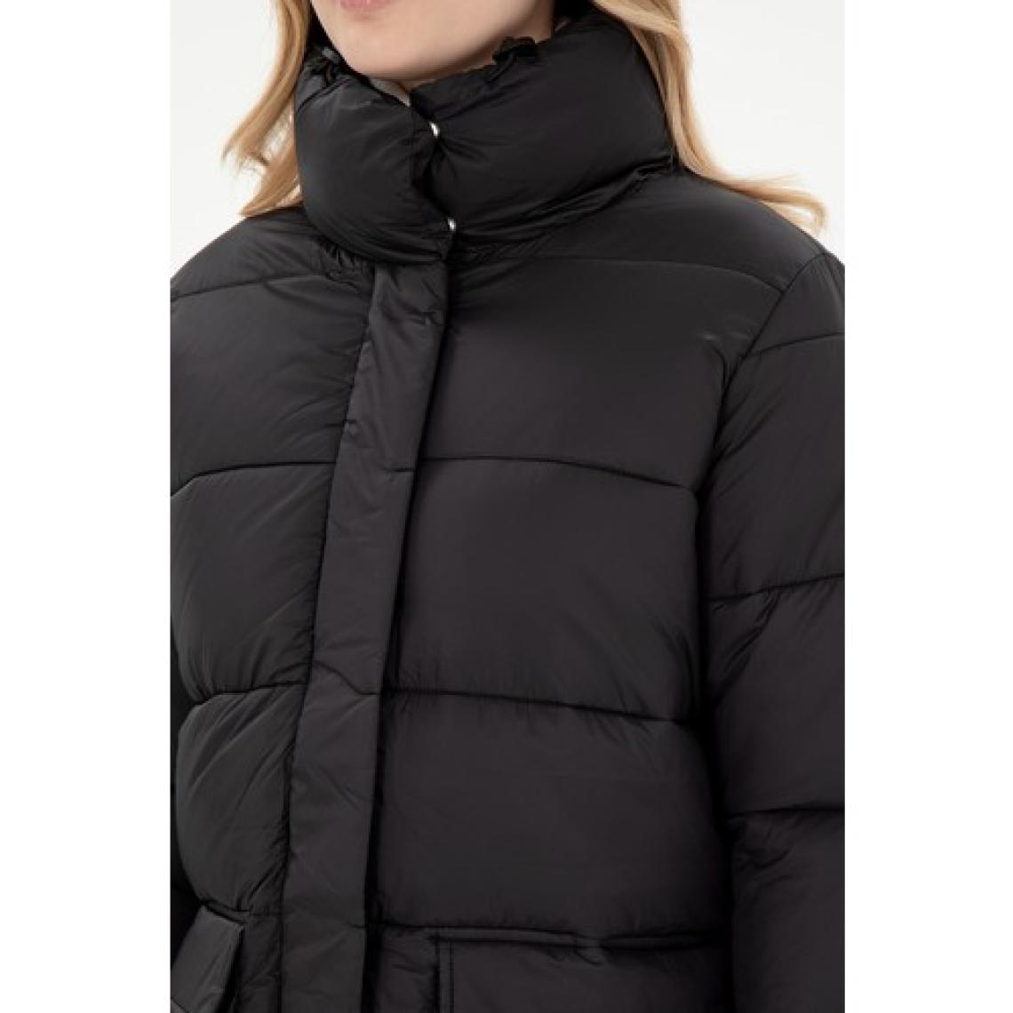 U.S. Polo Assn. Kadın Siyah Kaban 50292747-VR046