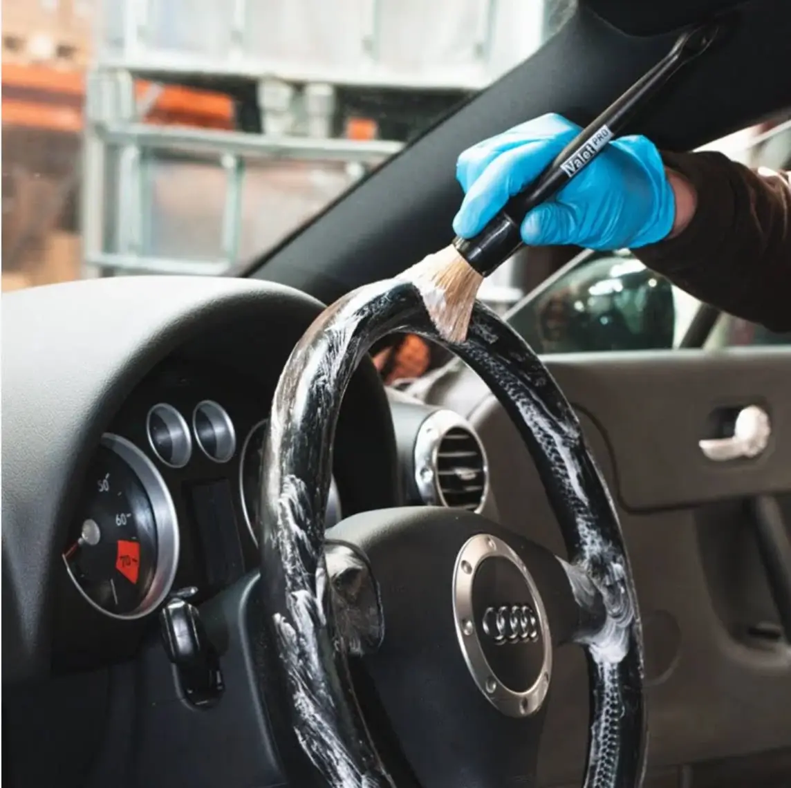 Valet Pro Large Dash Brush